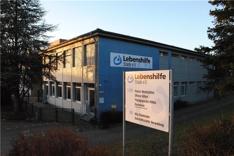 Das Haupthaus der Lebenshilfe Stade steht am Hohen Felde. Dort sind die Kita „Elbekinder“, die „Karawane“ und Werkstätten zu finden.