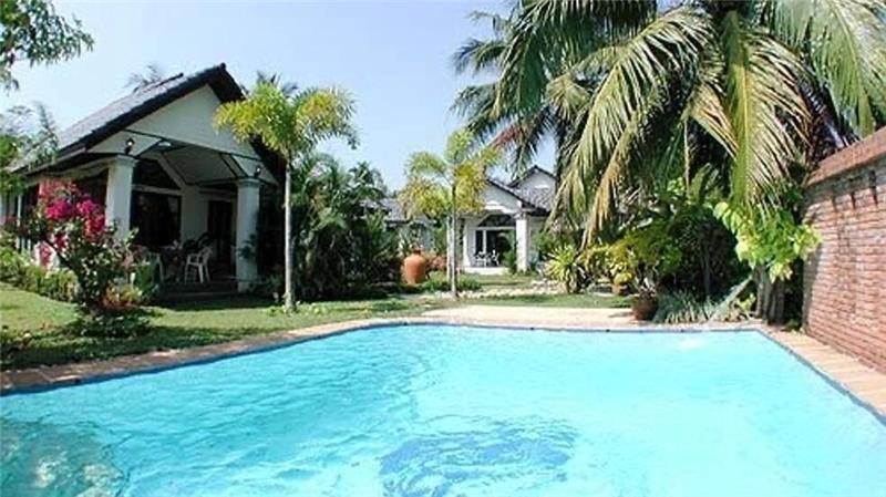 „Das Wasser kommt“: 20 Jahre nach der Tsunami-Katastrophe Das Haus von Frank „Franky“ Wetzig in Khao Lak, bevor der Tsunami es komplett zerstörte. (Archivbild)