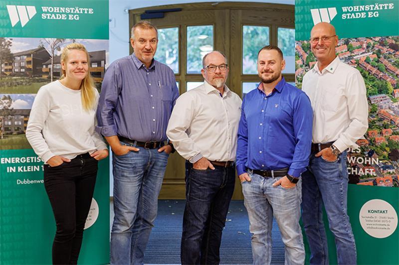 Wohnstätte Stade eG: Seit 100 Jahren Stades größte Wohngemeinschaft Das Hausmeisterteam der Wohnstätte Stade eG Foto: Jörg Struwe / Picselweb
