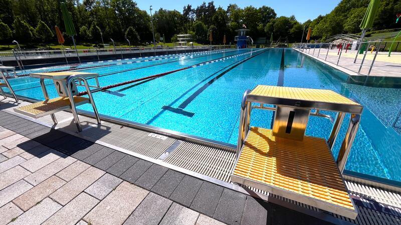 Freibad-Ranking: So bewerten Schwimmer die Bäder im Kreis Stade Das Heidebad in Buxtehude schneidet bei Google-Bewertungen nicht so gut ab wie beispielsweise Harsefeld und Horneburg.