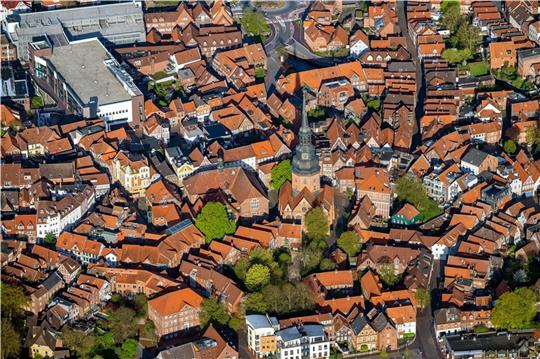 Das Herz der Hansestadt ist ihre Altstadt - hier soll in den kommenden Jahren viel passieren. Die Stadt hat dafür verschiedene Fördertöpfe angezapft. Foto: Martin Elsen
