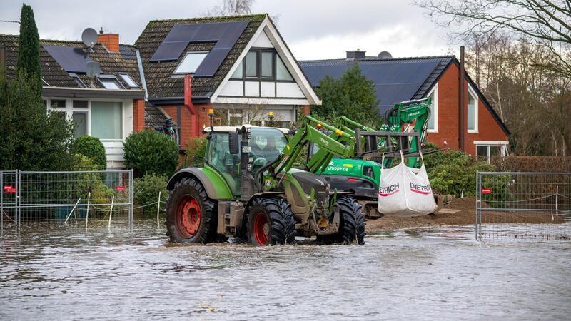 Das Hochwasser zum Jahreswechsel hat Einsatzkräfte und Anwohner über Wochen in Atem gehalten. (Archivbild)