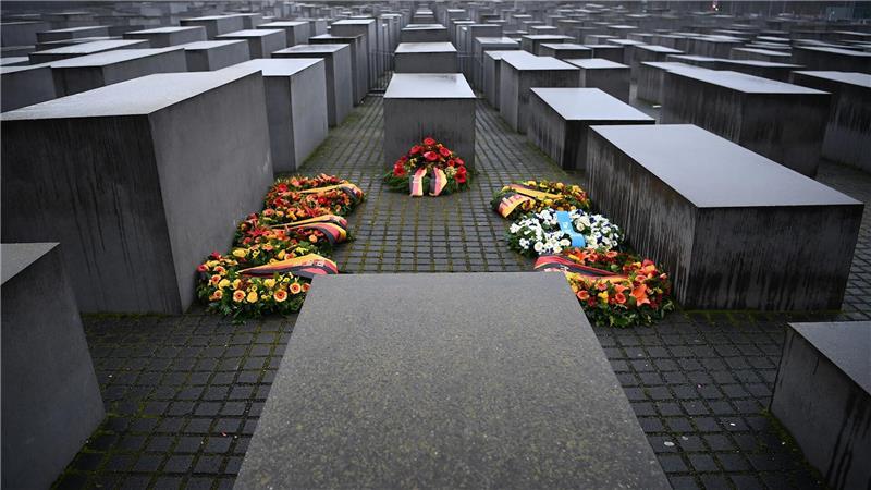 Das Holocaust-Mahnmal in Berlin ist sichtbarer Ausdruck der deutschen Gedenkkultur. (Archivbild)