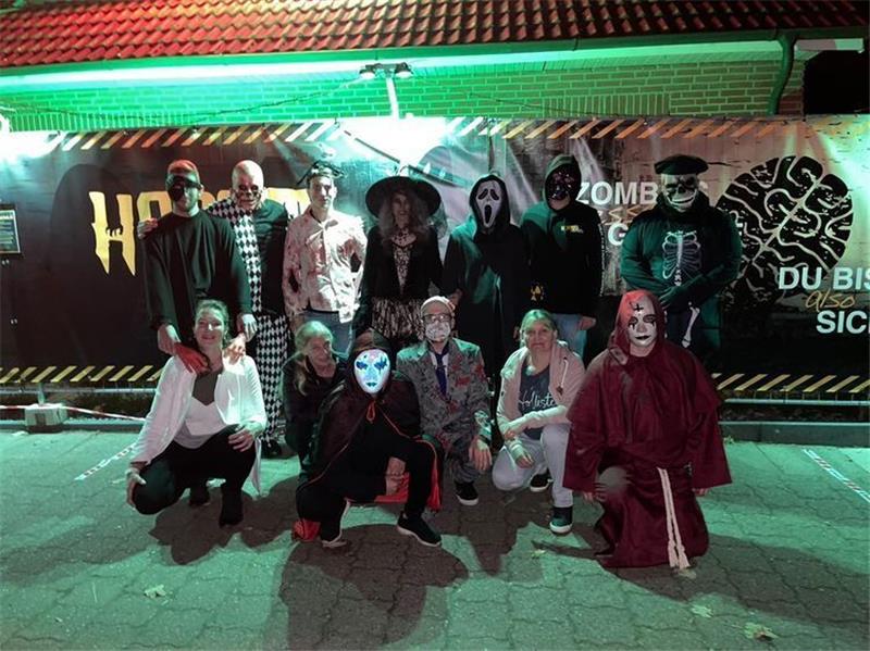 Das Horrorhaus-Team freut sich über den Erfolg der Aktion.