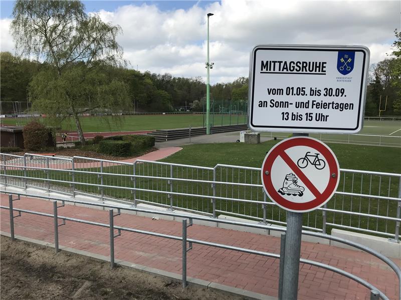 Das Jahnstadion in Buxtehude gibt es seit 1938. Jetzt wird die Nutzung eingeschränkt. Foto: Wisser