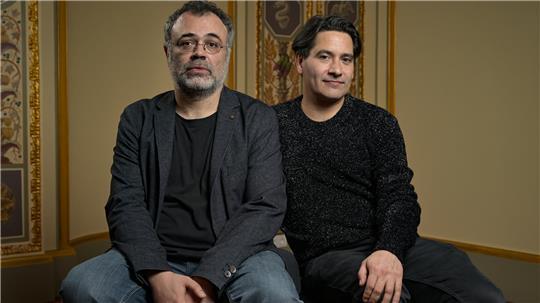 Das Karikaturisten-Duo Hauck&Bauer zeigt eine Live-Show auf Schloss Agathenburg.