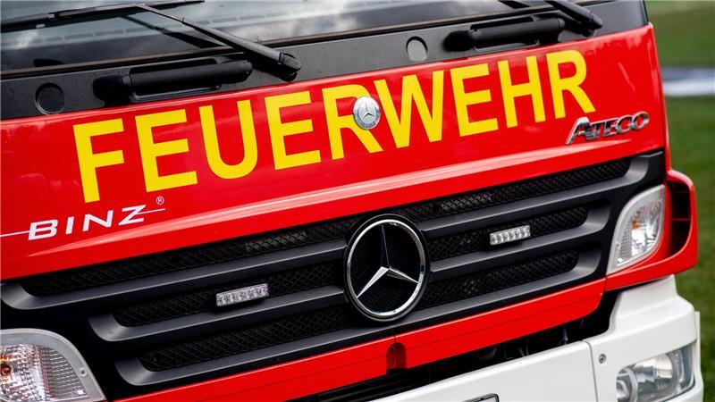 Das Kind hatte sich unglücklich im Dreirad verhakt, es wurde von der Feuerwehr befreit. (Symbolbild) 