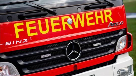 Das Kind hatte sich unglücklich im Dreirad verhakt, es wurde von der Feuerwehr befreit. (Symbolbild) 