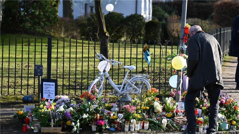 Das Kind war am Dienstagmorgen - begleitet von seinem Vater - auf dem Rad unterwegs.