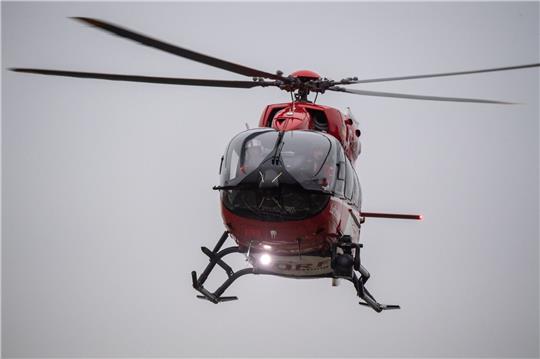 Das Kind wurde nach der Erstversorgung mit dem Helikopter in eine Bremer Klinik geflogen. Foto: dpa