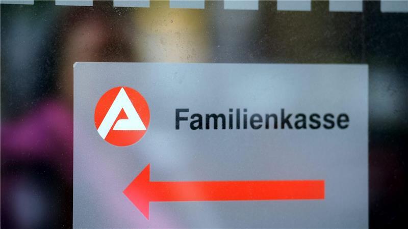 Das Kindergeld wird über die Familienkasse ausgezahlt. (Archivbild)