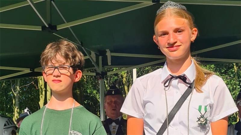Nach Warnung des Präsidenten: Elstorf hat doch einen Schützenkönig Das Kinderkönigspaar Evke Heitkamp und Matts Endler.