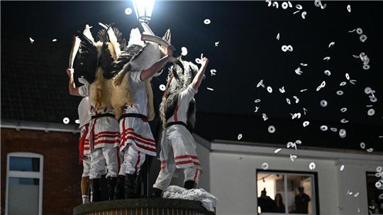 Das Klaasohm-Fest auf Borkum gehört seit Generationen für die Inselbewohner zum Höhepunkt des Jahres. 