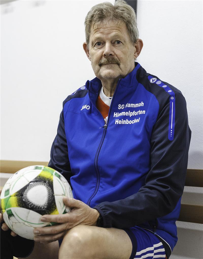 Warum Gehfußball in Hammah so viel mehr ist als nur Sport Das Knie und das Herz: Uwe Ehrenberg hatte eigentlich schon mit Fußball aufgehört.