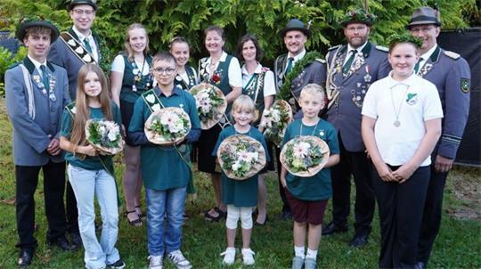 Das Königshaus Schüttdamm-Isensee mit König Hinnerk Wörmcke und Königin Silke von Schassen.