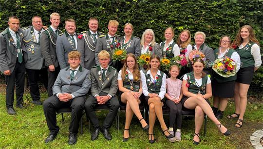 Das Königshaus des Schützenvereins Groß Sterneberg ist komplett, alle Posten wurden besetzt.