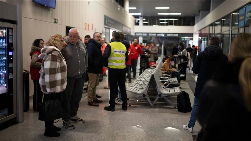 Das Königshaus in Madrid, der Papst und Ursula von der Leyen sprachen ihr Beileid aus.
