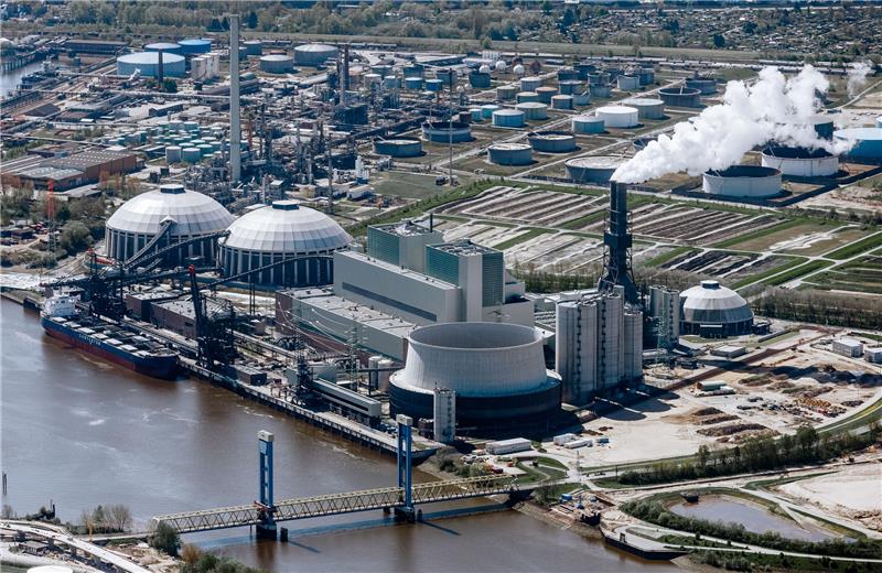 Das Kohlekraftwerk Moorburg an der Elbe. Foto: Markus Scholz/dpa