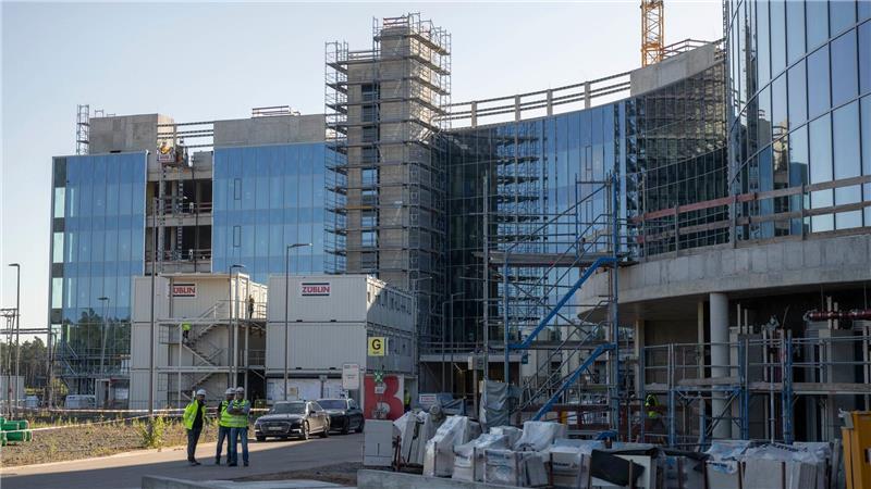 Betonierte Bündnistreue Das Krankenhaus steht unweit des US-Stützpunkts Ramstein.