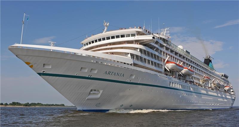 Das Kreuzfahrtschiff „MS Artania “ hat Platz für 1200 Passagiere und ausschließlich Außenkabinen. Foto Hasenpusch