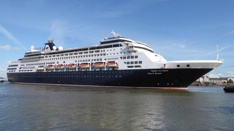 „Vasco da Gama“ legt in Bremerhaven an Das Kreuzfahrtschiff „Vasco da Gama“ kommt bis Anfang September mehrfach nach Bremerhaven. Foto: Eckardt