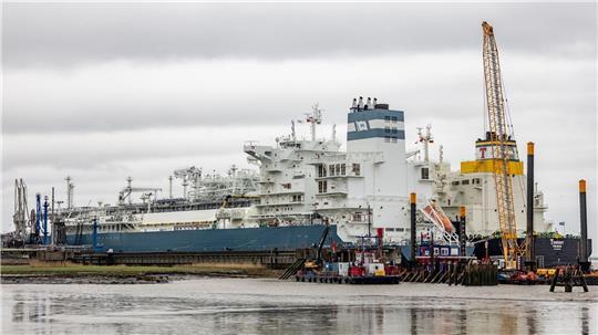 Das LNG-Spezialschiff „Hoegh Gannet“ kommt für Umbauten zwei Monate lang in eine dänische Werft. 