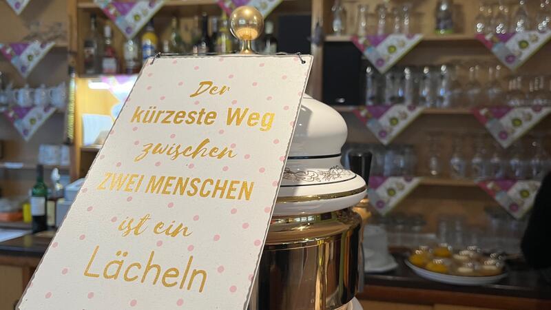 Ende einer Gaststätte mit Herz: Inges Klönstuv in Himmelpforten schließt Das Lächeln gehörte dazu - jetzt schließt Inges Klönstuv in Himmelpforten.