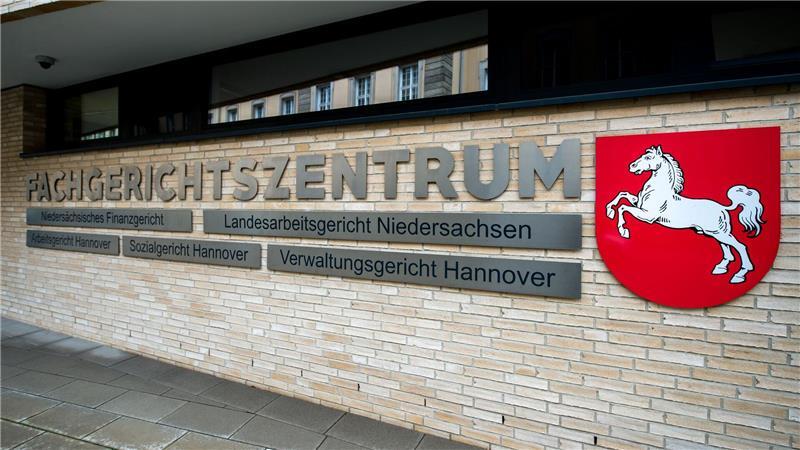 Das Landesarbeitsgericht verhandelt im Mai über die Klage von Zentrum gegen VW. (Symbolbild)