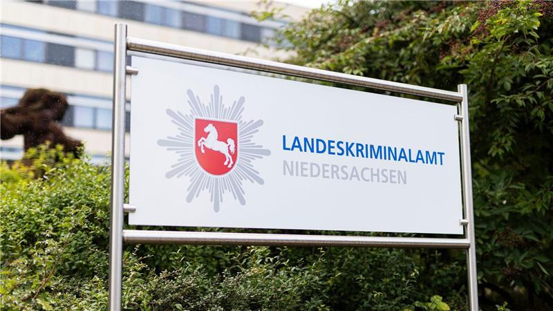 Geflohener Mörder in italienischem Krankenhaus festgenommen Das Landeskriminalamt Niedersachsen fahndet nach einem verurteilten Mörder. (Archivbild)