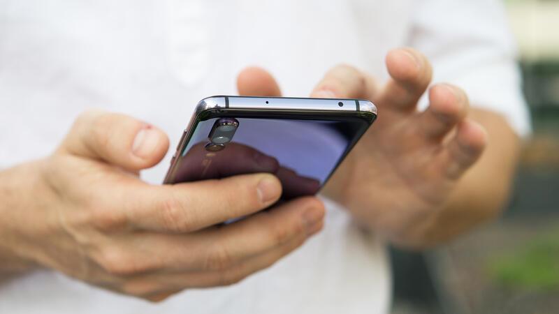 Phishing-SMS auch im Kreis Stade im Umlauf – Das sind die Tricks der Betrüger Das Landeskriminalamt Niedersachsen warnt vor Phishing-SMS. Sie sollten keinesfalls auf Links in solchen Nachrichten klicken.