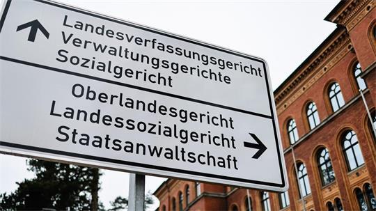 Das Landessozialgericht kämpft mit einer Welle KI-gestützter Klagen. (Symbolbild)