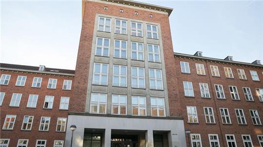 Das Landgericht Kiel: Nachdem die Staatsanwaltschaft Rechtsmittel gegen ein Urteil des Amtsgerichtes Neumünster eingelegt hat, landet der Fall hier vor einer Strafberufungskammer.