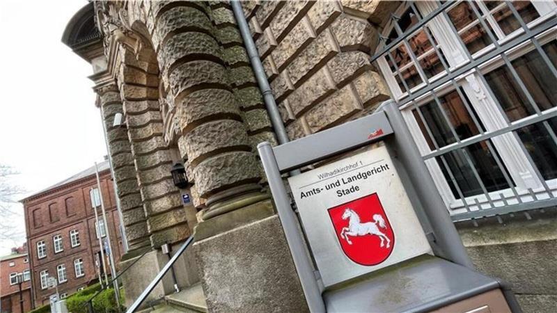 Das Landgericht Stade verhandelte den brutalen Überfall auf einen Stader Senior in seiner Wohnung.