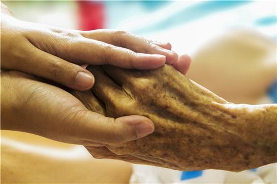Das Leben bekommt nicht mehr Tage, sondern die Tage mehr Leben - das ist der Gedanke der modernen Hospizarbeit. Foto: Pixabay