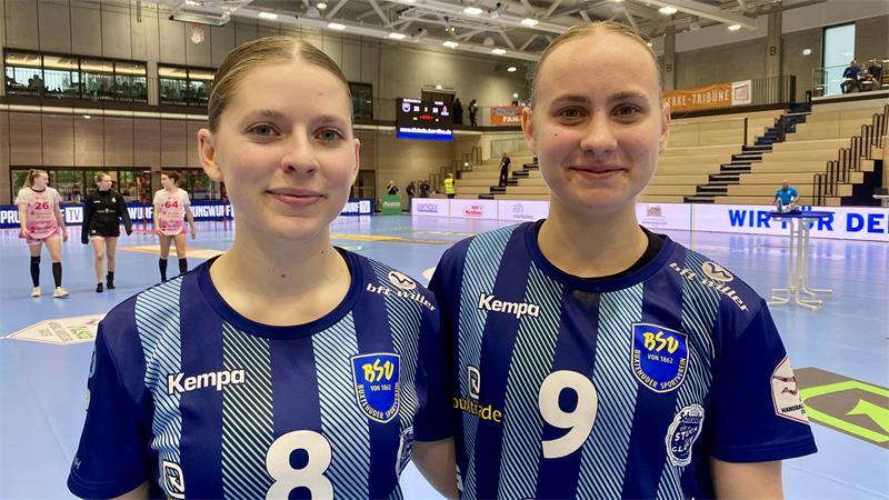 Das Linksaußen-Duo des BSV: Lilli Frey (links) und Paula Mews.