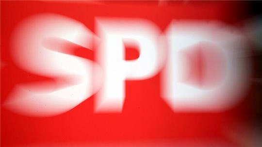 Das Logo der SPD in der Parteizentrale in Berlin.
