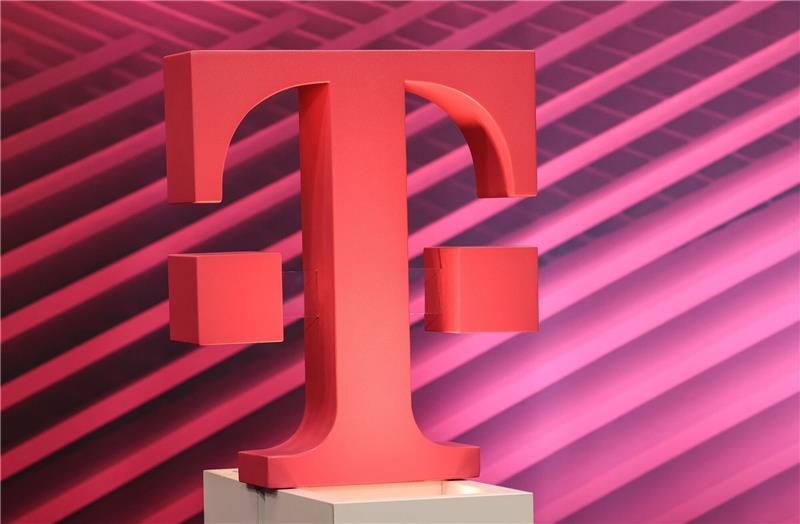 Deutsche Telekom will mehr als 1000 Stellen streichen Das Logo der der Deutschen Telekom: Das Unternehmen hat Pläne für eine Umstrukturierung.