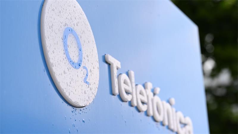 Das Logo von O2 an seinem Düsseldorfer Standort. 