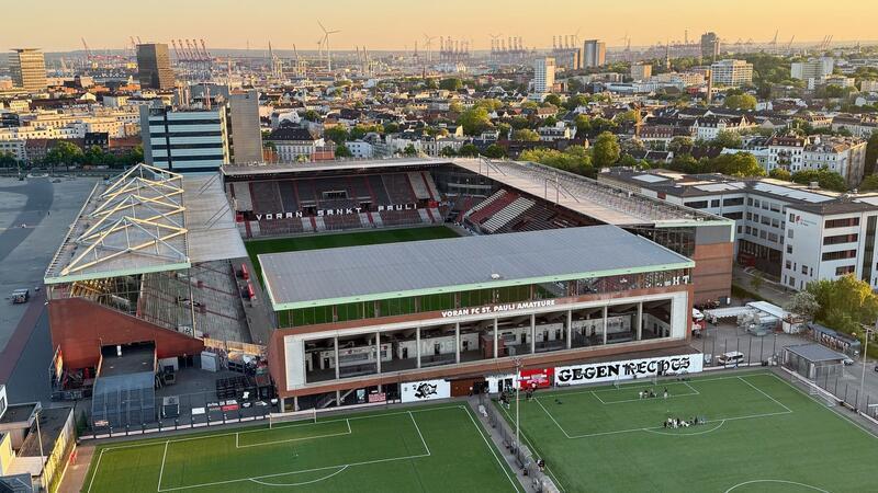 Millerntor zu klein: St. Pauli denkt über Stadionausbau nach Das Millerntor-Stadion des FC St. Pauli soll größer werden.
