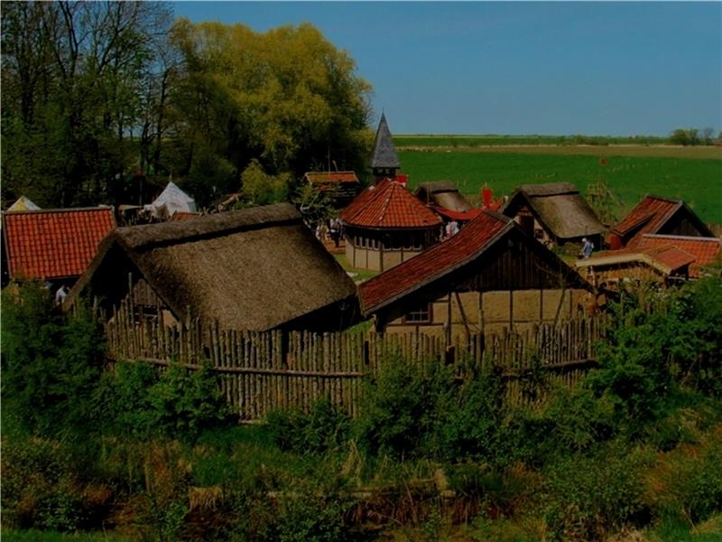 Das Mittelalter-Dorf in Balje-Hörne. Foto Gut Hörne