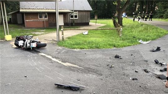 Das Motorrad, eine Yamaha, wurde bei dem Unfall in Estorf beschädigt.