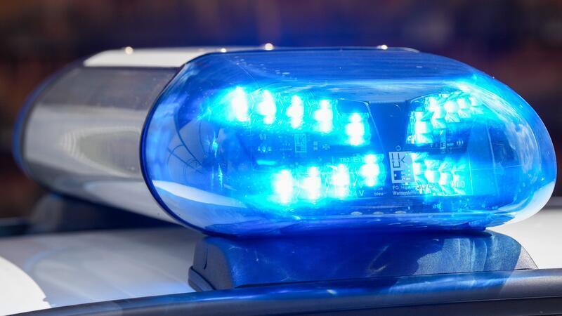 Das Motorrad war nach dem Unfall nicht mehr fahrbereit. (Symbolbild)