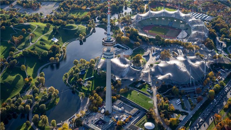 Bilder des Tages Das Münchner Olympiastadion aus der Luft.