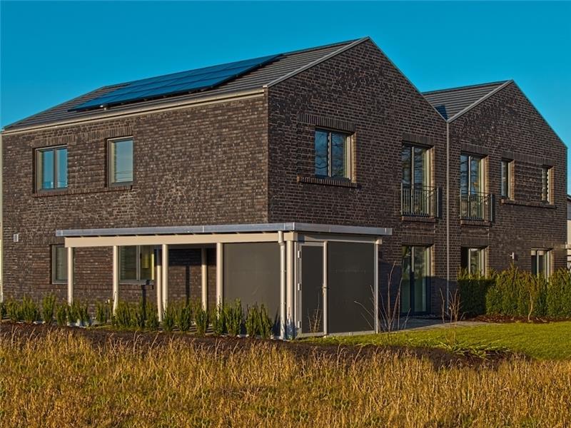 Das Musterhaus „Modern Art D“ steht in der Neugrabener Siedlung Vogelkamp. Foto Stemmler