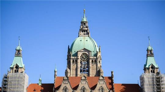 Das Neue Rathaus in Hannover mit Kuppel und Aussichtsplattform.