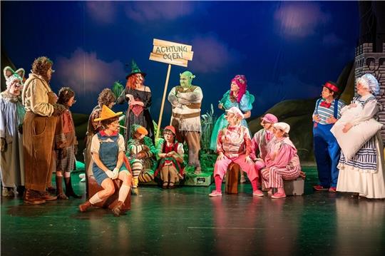 Das Nordharzer Städtebundtheater bringt das Musical Shrek auf die Bühne des Stadeums.