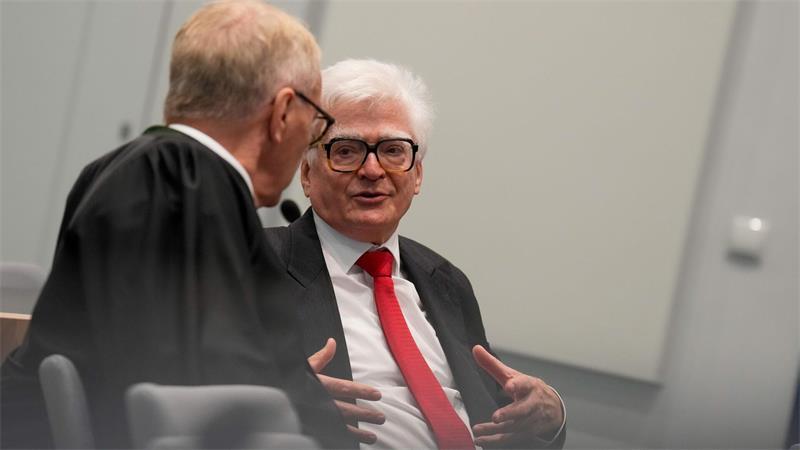 Impfaktion am Lübecker Flughafen – OLG hebt Freispruch auf Das OLG verwies die Sache zur erneuten Verhandlung und Entscheidung an das Landgericht zurück.