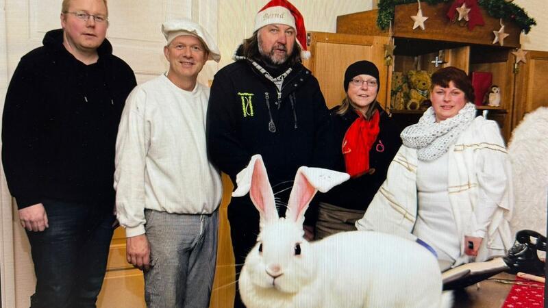 Das Organisationskomitee des Himmelpfortener Christkindmarkts setzt in Zukunft auf den Osterhasen, nicht mehr auf den Weihnachstmann.