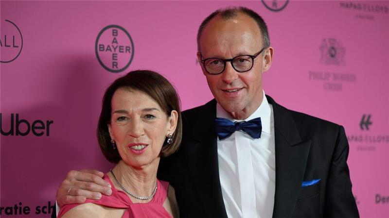Das Paar ist seit 1981 verheiratet, hat drei Kinder und mehrere Enkel