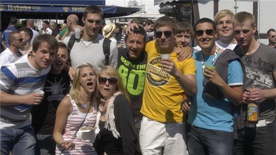 Das Partyvolk kann kommen: Sowohl Steinau als auch Lüdingworth locken am Pfingstsonntag mit Frühtanzveranstaltungen. Können beide Feten nebeneinander bestehen?